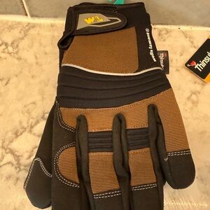 3M Thinsulate Men's Black and Brown Gloves